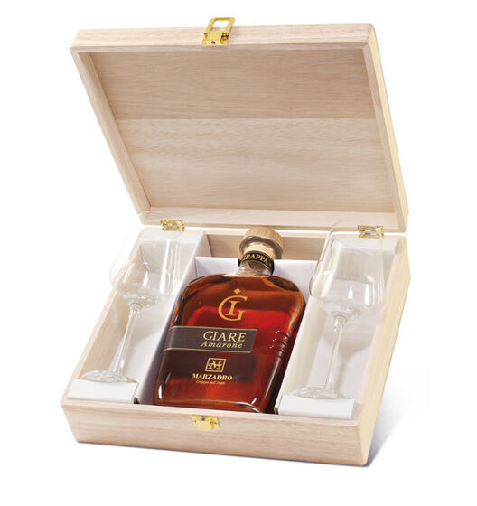 Le Giare Chardonnay ve dřevě se sklen. 0,7l 45% Grappa affinata L23A044E